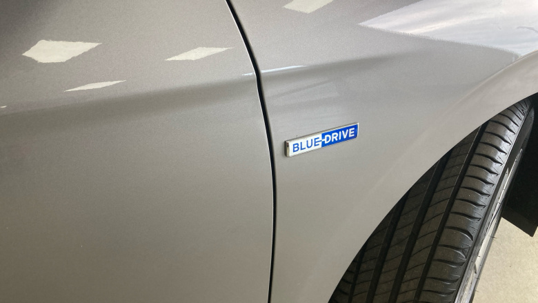 Hyundai IONIQ 1.6 GDi Hybrid Premium 5dr DCT Hybrid Hatchback